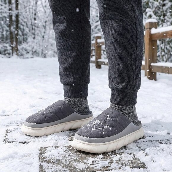 Men's Winter Puffer Slippers - Water-Resistant & Anti-Slip - Picture 2 of 7